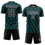 Benutzerdefiniertes Sublimations-Fußballtrikot mit schwarzer, blaugrüner und weißer Linie Benutzerdefiniertes Sublimations-Fußballtrikot mit schwarzer, blaugrüner und weißer Linie