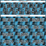 Benutzerdefiniertes Sublimations-Fußballtrikot in Schwarz, Himmelblau und Weiß Benutzerdefiniertes Sublimations-Fußballtrikot in Schwarz, Himmelblau und Weiß