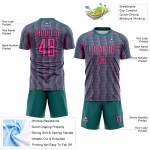 Benutzerdefiniertes blaugrün-rosa-schwarzes geometrisches Sublimations-Fußballuniformtrikot Benutzerdefiniertes blaugrün-rosa-schwarzes geometrisches Sublimations-Fußballuniformtrikot