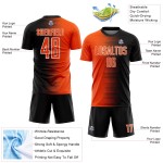 Benutzerdefinierte schwarz orange-weiß Gradientenlinie Sublimation Fußballuniform Trikot Benutzerdefinierte schwarz orange-weiß Gradientenlinie Sublimation Fußballuniform Trikot