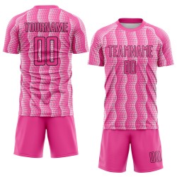 Benutzerdefiniertes rosa schwarz-weißes geometrisches Sublimations-Fußballuniformtrikot