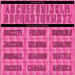 Benutzerdefiniertes rosa hellrosa-schwarzes geometrisches Sublimations-Fußballuniformtrikot